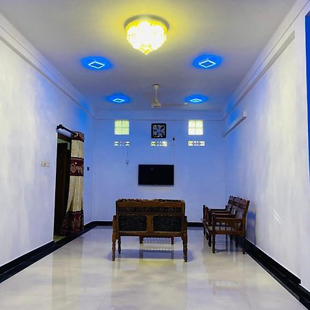 Columbus Villa Джафна Екстериор снимка
