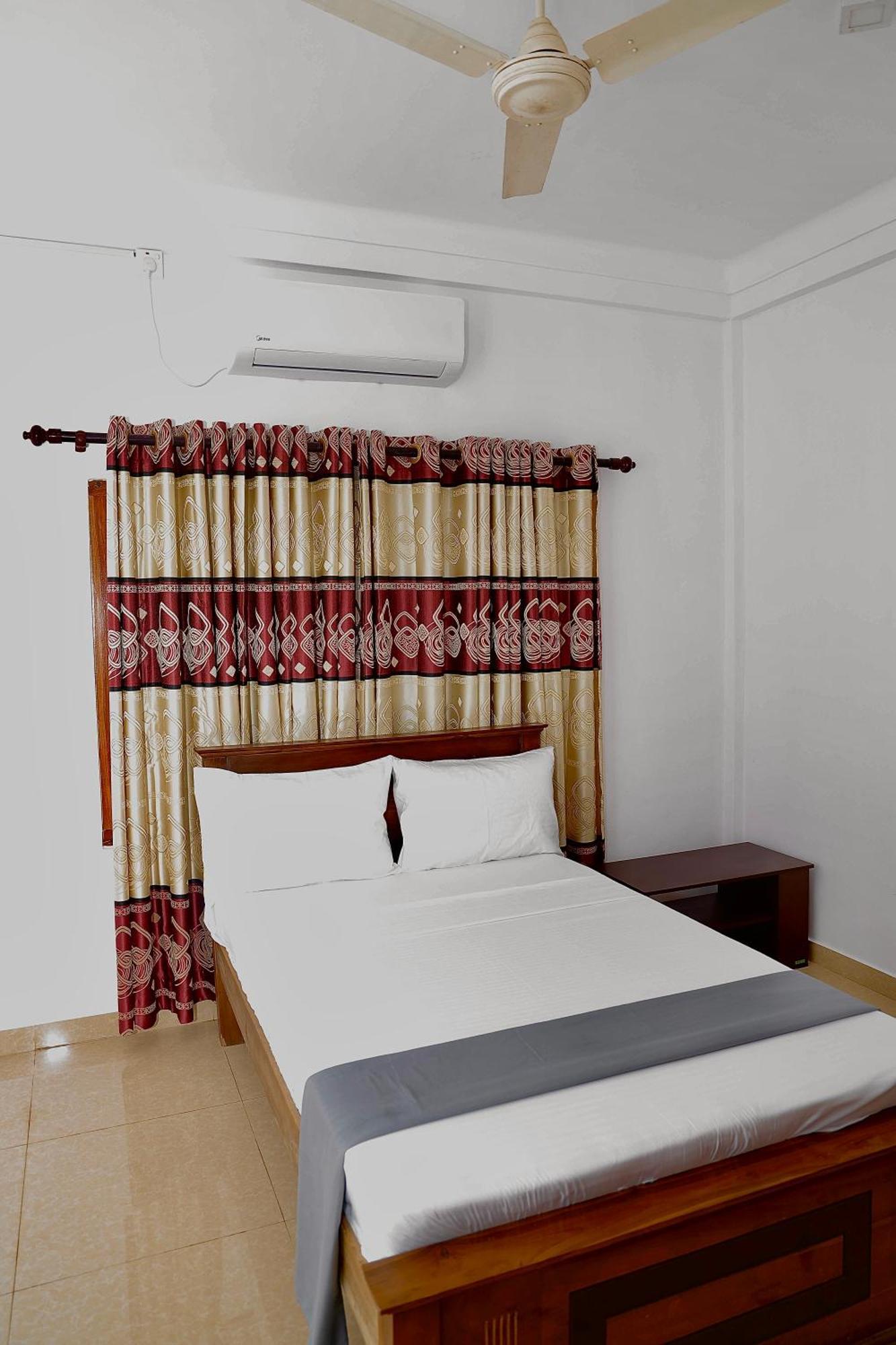 Columbus Villa Джафна Екстериор снимка